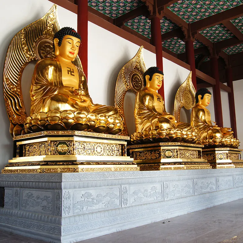 พระพุทธรูปปิดทอง สูง 6.6 เมตร